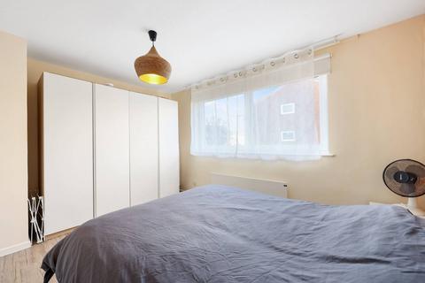9 Regent Square, London, E3 3HQ