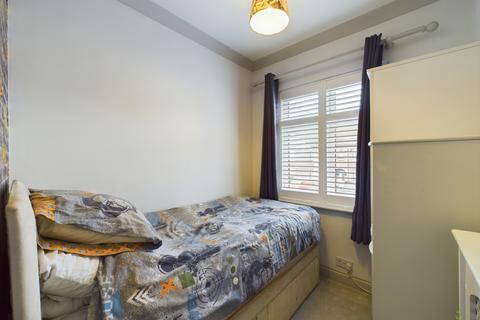 107 Hurst Road, Erith, DA8 3EW