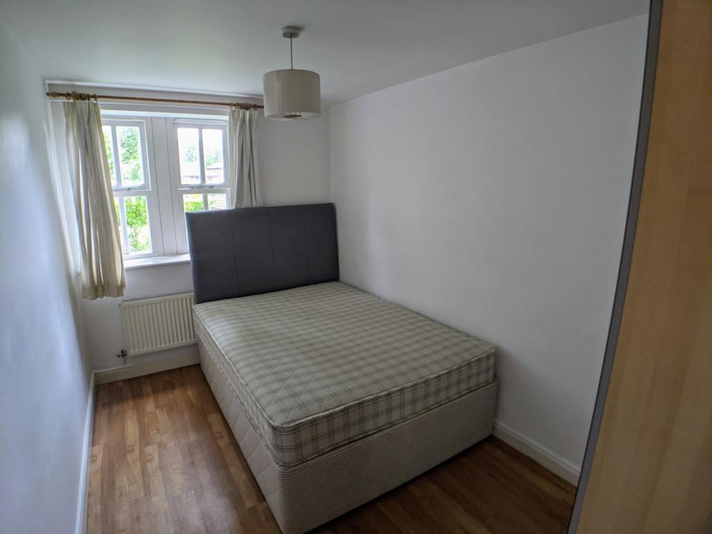 Wilmslow Road, Manchester M20 2 bed flat to rent £1,000 pcm (£231 pw)