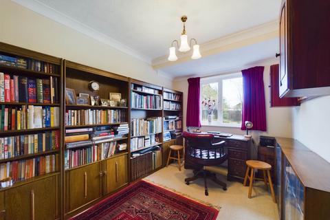 4 bedroom detached house for sale - St. James Way, Aylesbury HP22