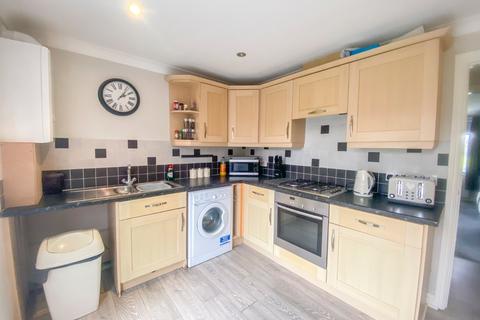 2 bedroom semi-detached house for sale - Lapwing Way, Barton Upon Humber, North Lincolnshire, DN18