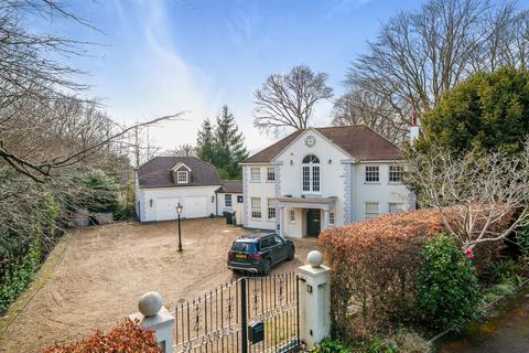 5 bedroom detached house for sale, Roundhill Drive, Woking, GU22