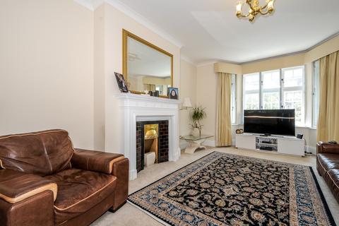 2 bedroom flat to rent - Clifton Court  St John's Wood NW8
