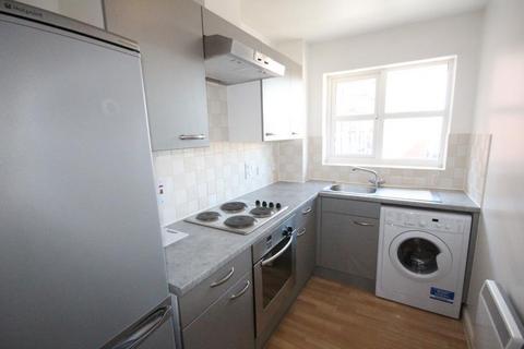 1 bedroom flat to rent - Noble Court, Slough