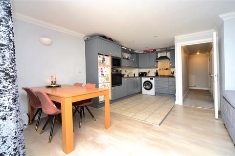 2 bedroom apartment for sale - Wingfield Court, Banstead, Surrey, SM7