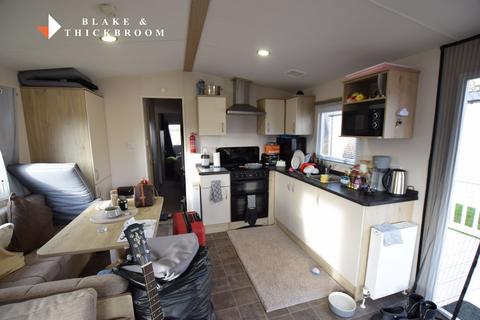 2 bedroom park home for sale, Oaklands Holiday Park, Colchester Road, St Osyth