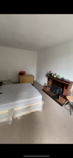 1 bedroom in a house share to rent, Market Square, London, E14