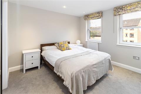 2 bedroom flat for sale, Thompsons Close, Harpenden, Hertfordshire