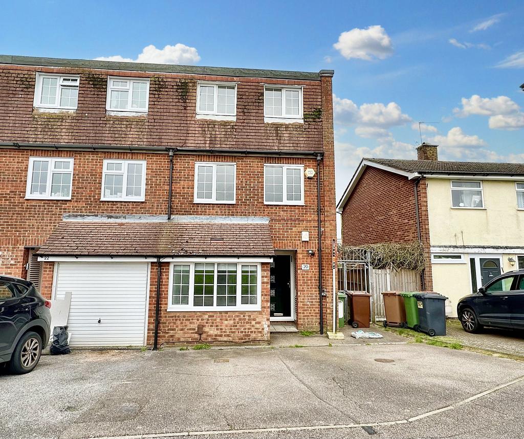 Welbeck Close, Borehamwood, WD6 4 bed end of terrace house for sale £