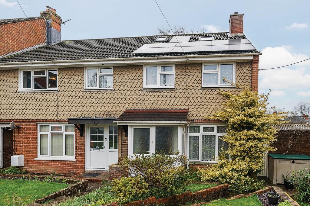 Furley Close, Winchester, SO23 3 bed end of terrace house for sale £