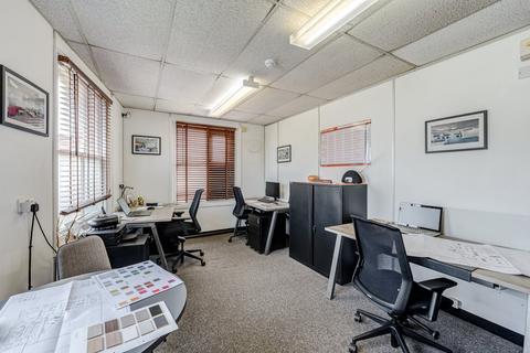 Office to rent, Oaklands Business Centre, Elm Grove, Worthing, BN11 5LH