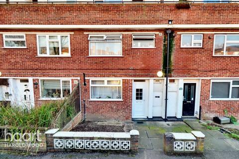 2 Orchis Way, Romford, RM3 9NT