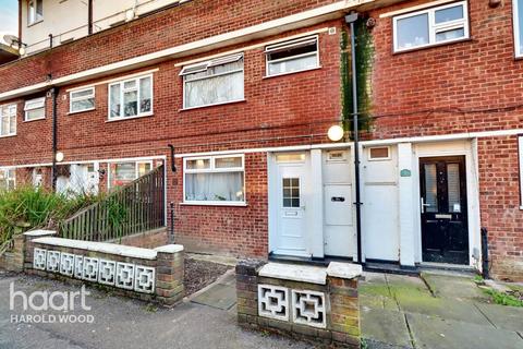 2 Orchis Way, Romford, RM3 9NT