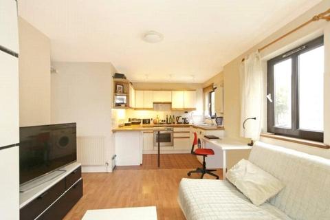 102 Dalling Road, London, W6 0JA