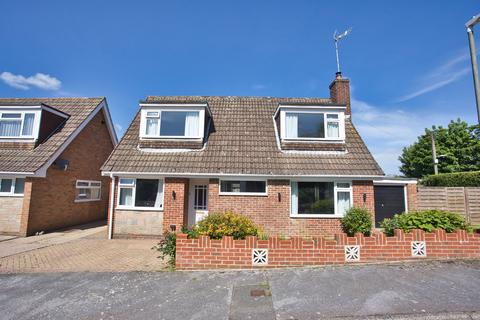 4 bedroom detached house for sale, Penfold Gardens, Shepherdswell, CT15