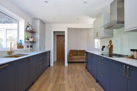 2 Penfold Gardens, Shepherdswell, Dover, CT15 7PQ