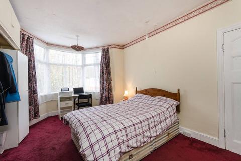 3 bedroom house to rent, Strathyre Avenue, Norbury, London, SW16