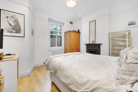 1 bedroom flat for sale, Morat Street, Stockwell, London, SW9