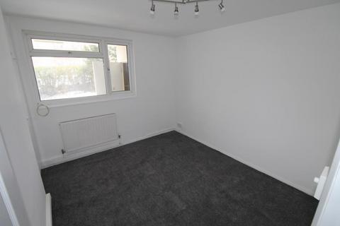 1 bedroom ground floor maisonette to rent - Trowbridge Road, Harold Hill, Romford, RM3
