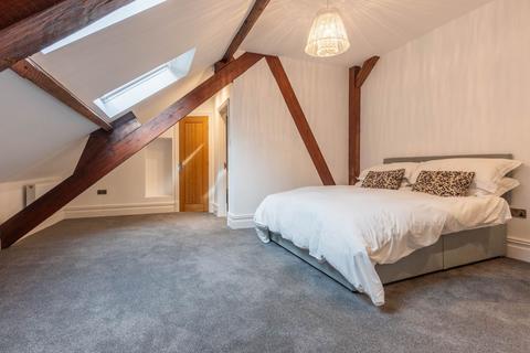 3 bedroom penthouse for sale, Skylark, Hazelwood Court