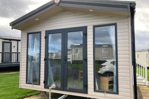 2 bedroom static caravan for sale, Amble Links Holiday Park