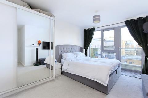 2 bedroom flat for sale, Chatfield Road, Battersea SW11