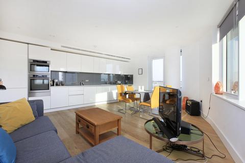 2 bedroom flat for sale, Lombard Wharf, London SW11