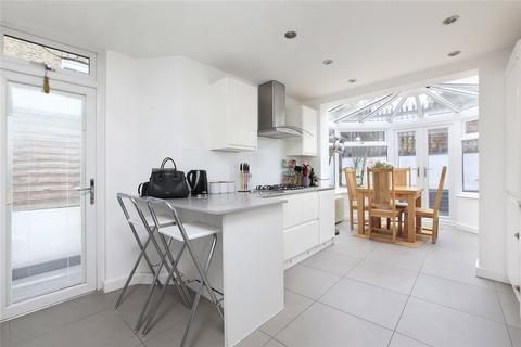 2 bedroom flat for sale, Battersea, Battersea SW11