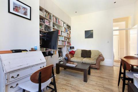 2 bedroom flat for sale, Battersea, London SW18
