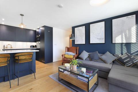 2 bedroom flat for sale, 18 Lombard Road, Battersea SW11