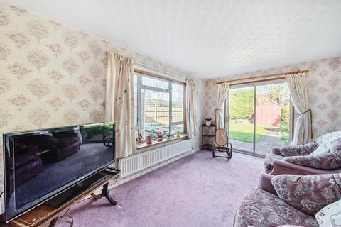 3 bedroom semi-detached house for sale - Wynyards Close, Tewkesbury, Gloucestershire, GL20