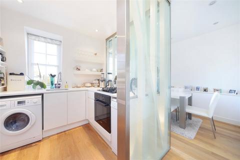 2 bedroom flat for sale, Clapham Common Northside, London SW4