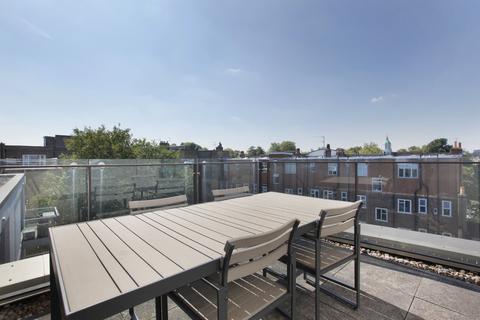 3 bedroom flat for sale, 63 Old Town, London SW4