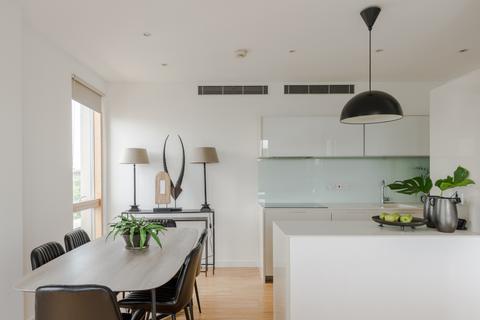 169 Wingate Square, London, SW4 0AN