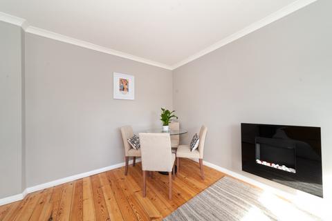 1 bedroom flat for sale, Grafton Square, Clapham SW4