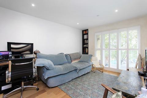 2 bedroom flat for sale, Clapham, London SW4