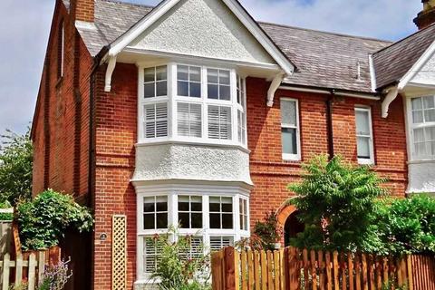 4 bedroom semi-detached house for sale, Wallis Road, Basingstoke