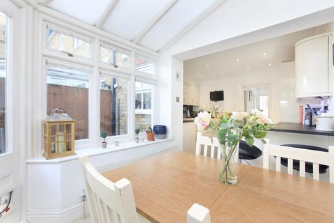 4 bedroom terraced house for sale, Hazelbourne Road, Clapham South SW12