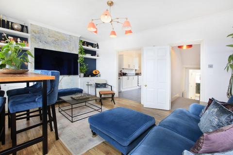 2 bedroom flat for sale, Balham SW12