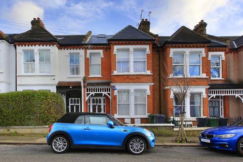 3 bedroom flat for sale, Clapham South, London SW12