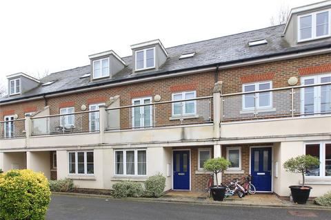 Clapham South - 4 bedroom terraced house to rent