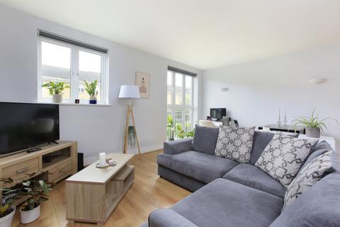 1 bedroom flat for sale, Pavilion Square, London SW17