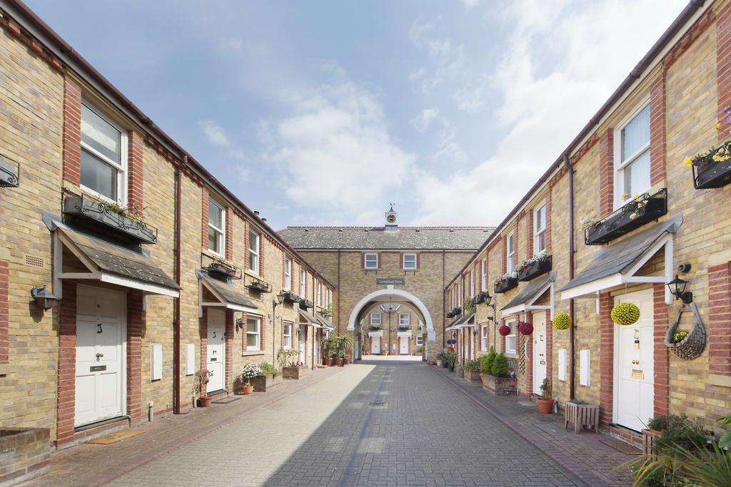 Carmichael Mews, London SW18 2 bed terraced house for sale £575,000