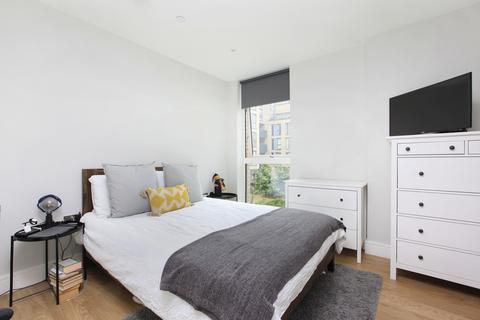 1 bedroom flat for sale, Farloe House, Earlsfield SW17