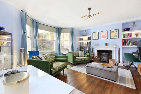 2 bedroom flat for sale, Wandsworth Common, London SW18