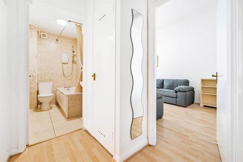 undefined, Belgravia Court, Bath Road, Reading, RG30