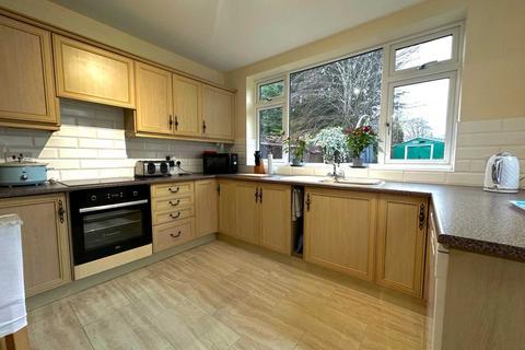 7 Challney Close, Luton, LU4 9TF