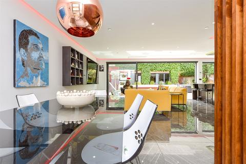 4 bedroom detached house for sale, Oaten Hill Place, Canterbury, Kent