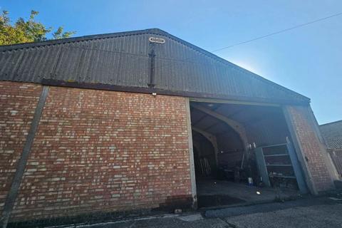 Storage to rent, Fences Lane, Newport Pagnell MK16