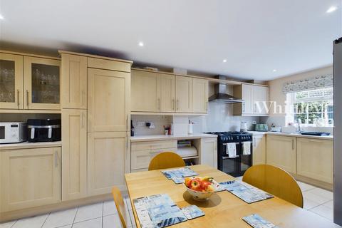 5 bedroom detached house for sale, Orchard Close, Eye